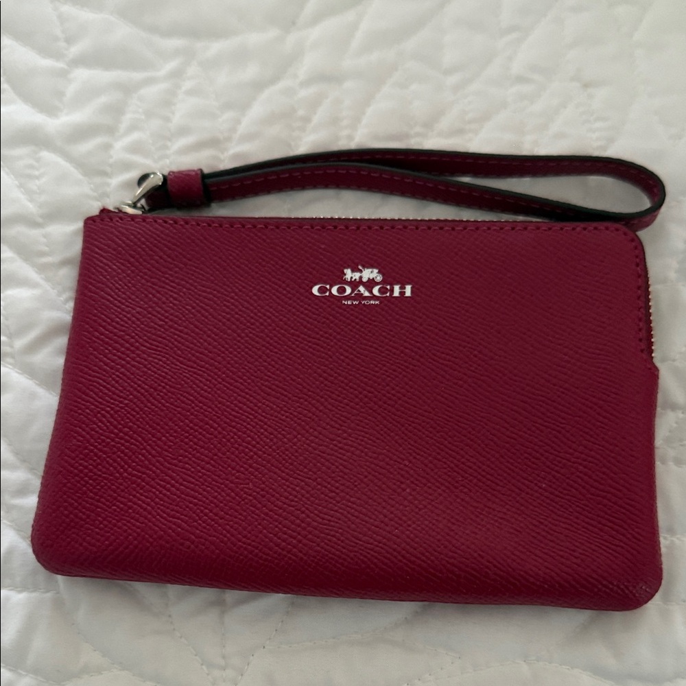 Coach Fuchsia Leather Wristlet (new)